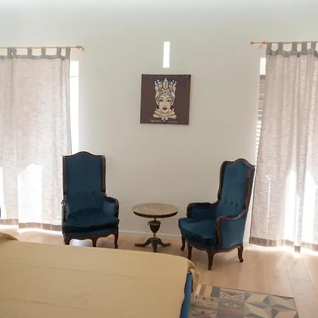 Casa Degli Aragonesi Палермо